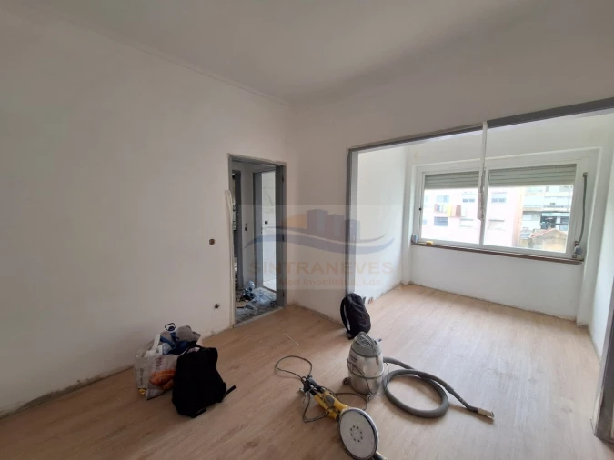 Apartamento T2 para Venda em Falagueira-Venda Nova Foto 2