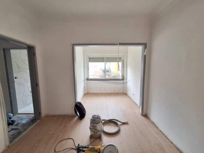 Apartamento T2 para Venda em Falagueira-Venda Nova Foto 3