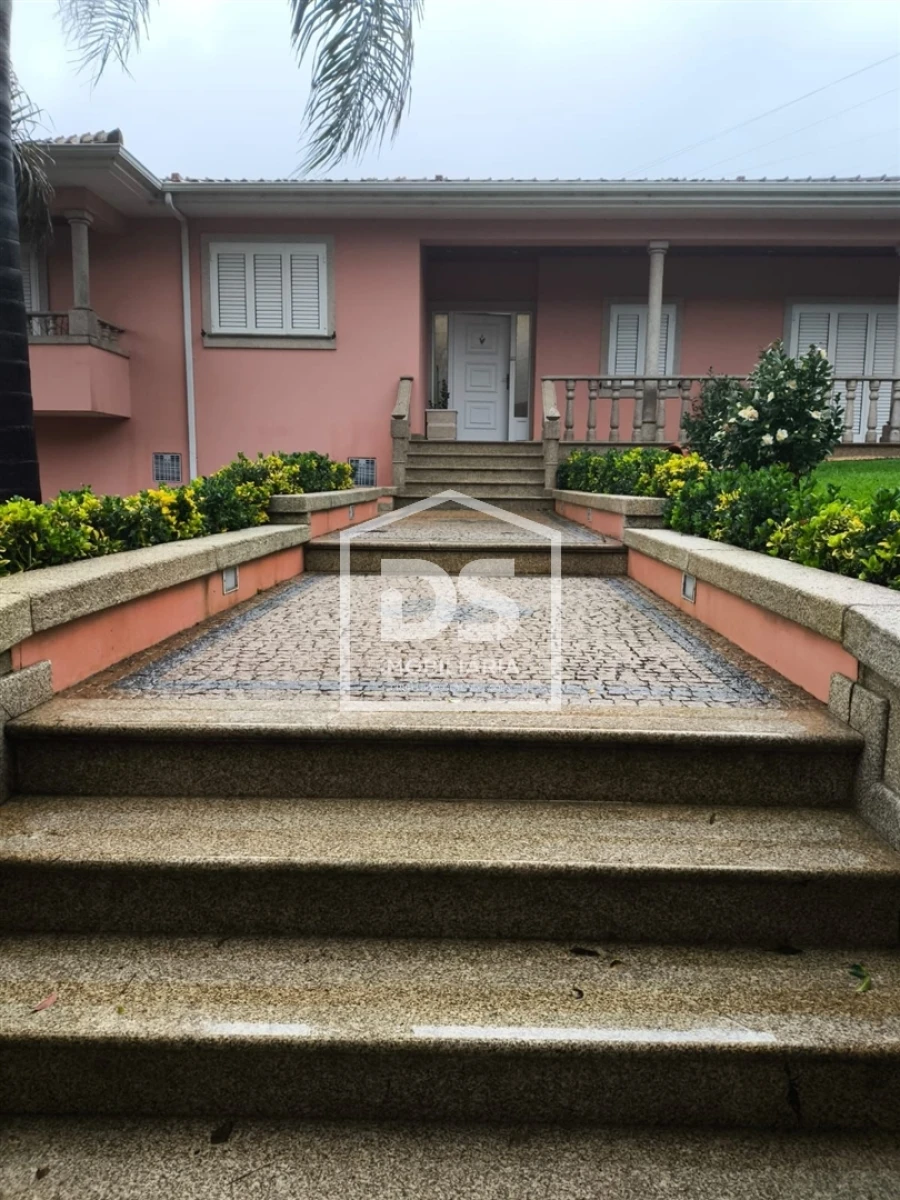 Moradia T3 para Venda em São Tomé de Negrelos Foto 40