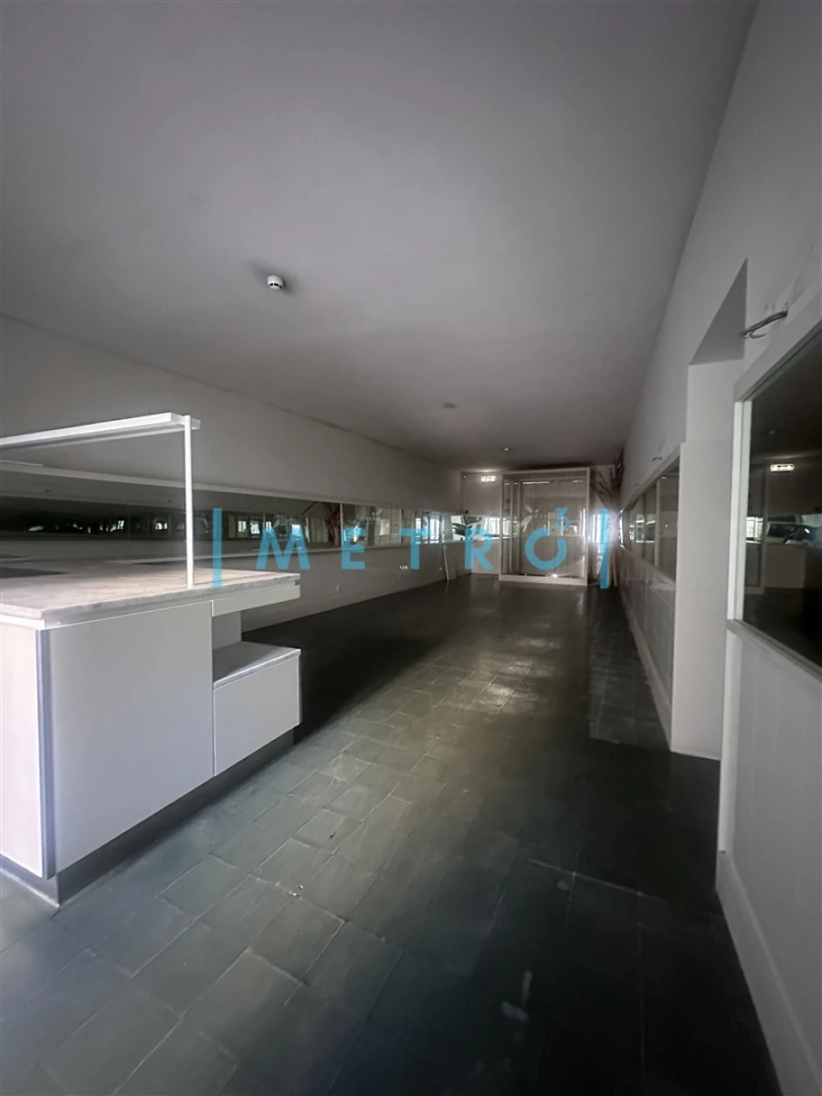 Loja para Arrendamento em Lordelo do Ouro e Massarelos Foto 5