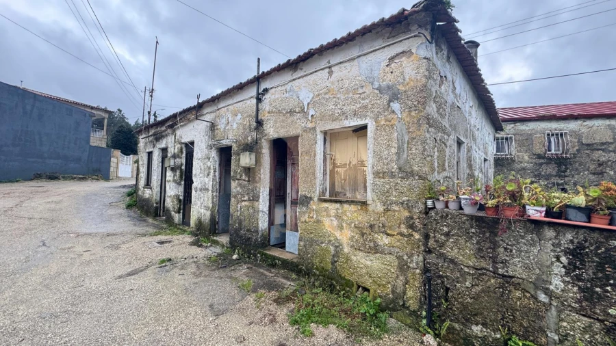 Moradia T2 para Venda em Vilarinho Foto 3