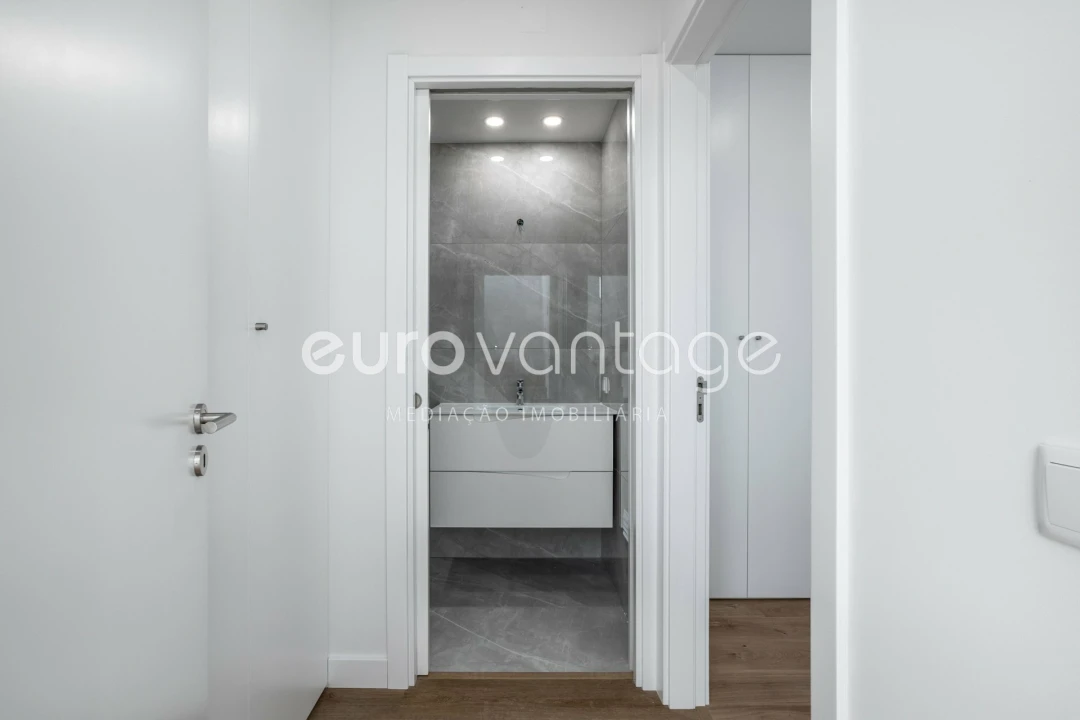 Apartamento T3 para Venda em Leiria, Pousos, Barreira e Cortes Foto 13