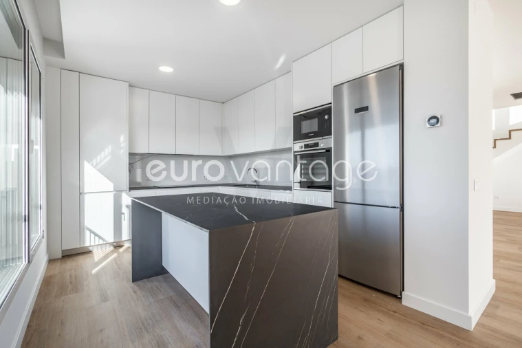Apartamento T3 para Venda em Leiria, Pousos, Barreira e Cortes Foto 8