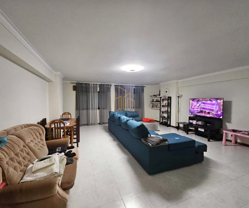 Apartamento T3 para Venda em Agualva e Mira-Sintra Foto 4