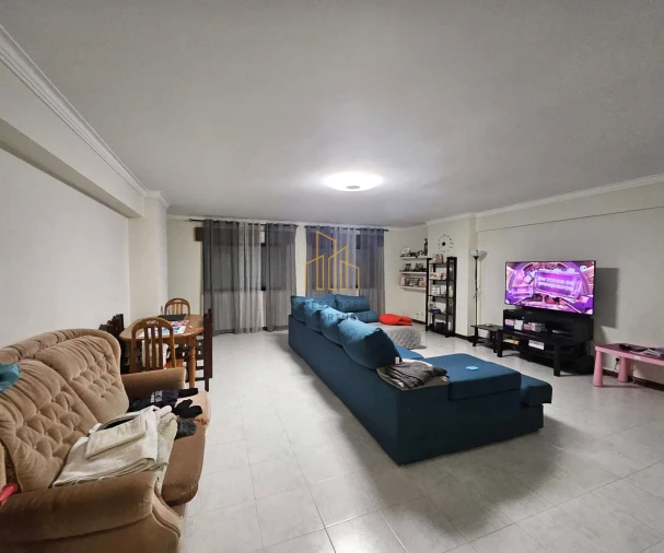 Apartamento T3 para Venda em Agualva e Mira-Sintra Foto 4
