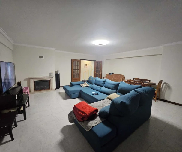 Apartamento T3 para Venda em Agualva e Mira-Sintra Foto 3