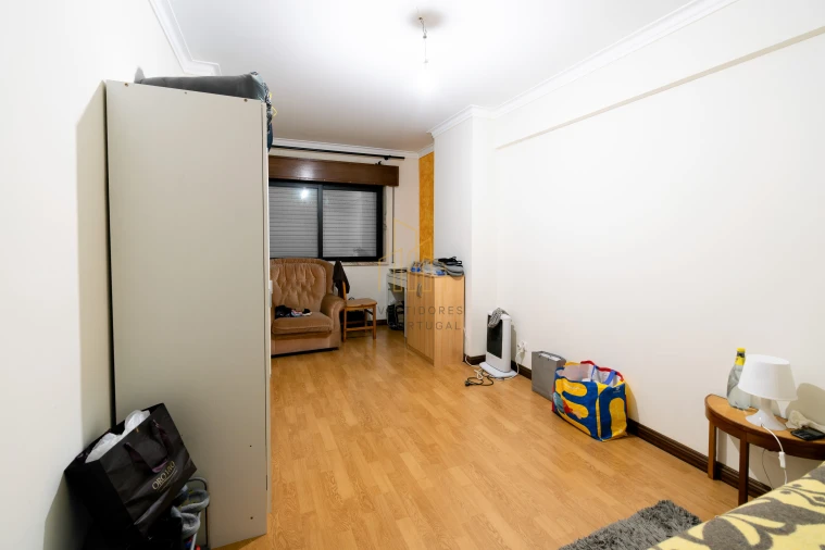 Apartamento T3 para Venda em Agualva e Mira-Sintra Foto 10