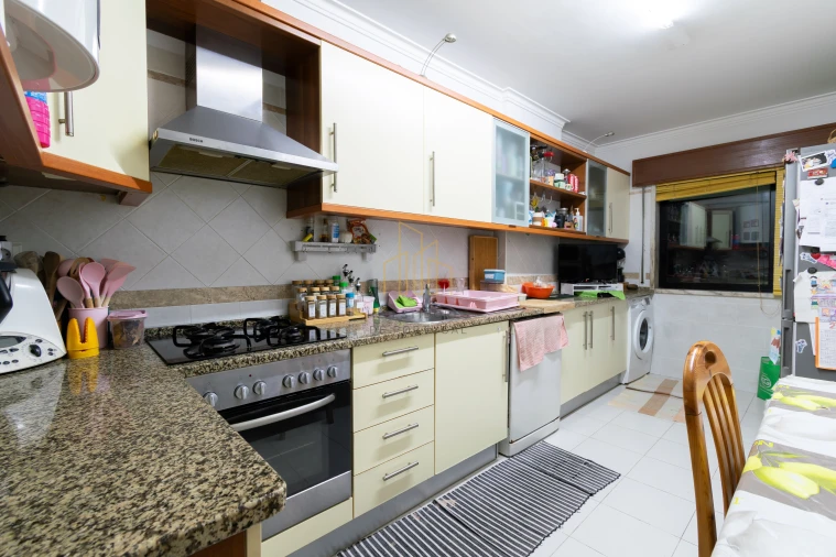 Apartamento T3 para Venda em Agualva e Mira-Sintra Foto 18