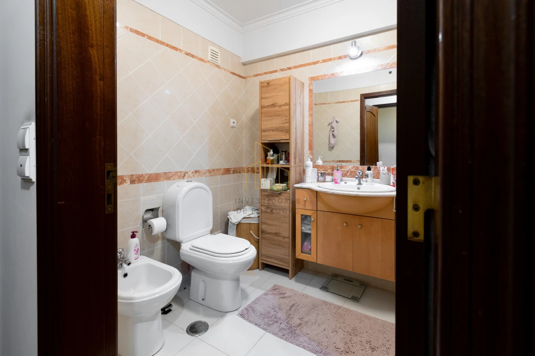 Apartamento T3 para Venda em Agualva e Mira-Sintra Foto 11