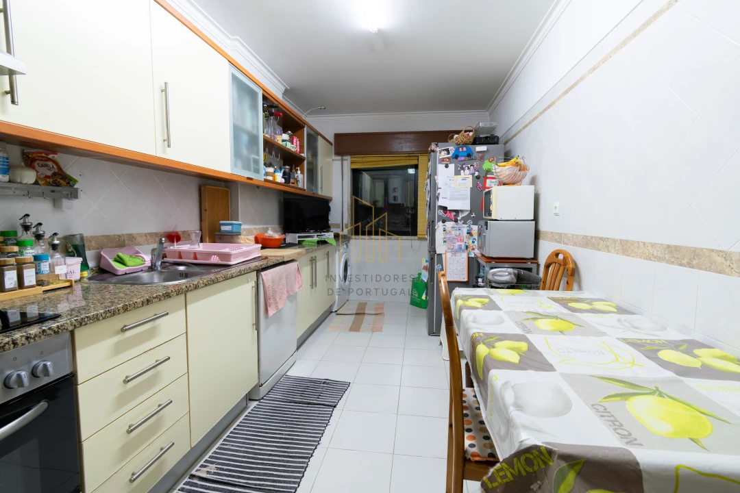 Apartamento T3 para Venda em Agualva e Mira-Sintra Foto 17
