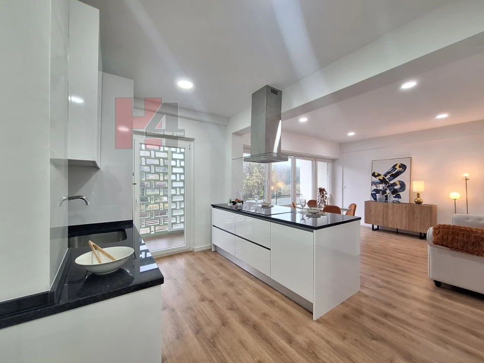 Apartamento T3 para Venda em Benfica Foto 5