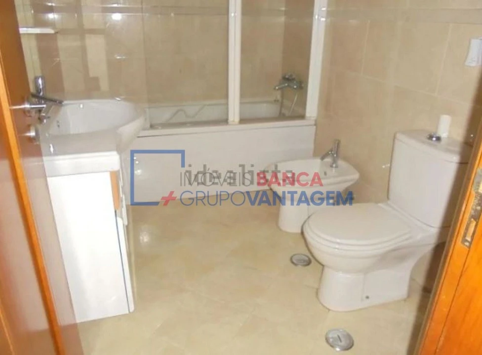 Apartamento T2 para Venda em Algueirão-Mem Martins Foto 2