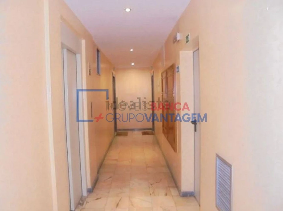 Apartamento T2 para Venda em Algueirão-Mem Martins Foto 3