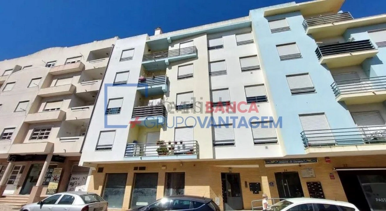 Apartamento T2 para Venda em Algueirão-Mem Martins Foto 1