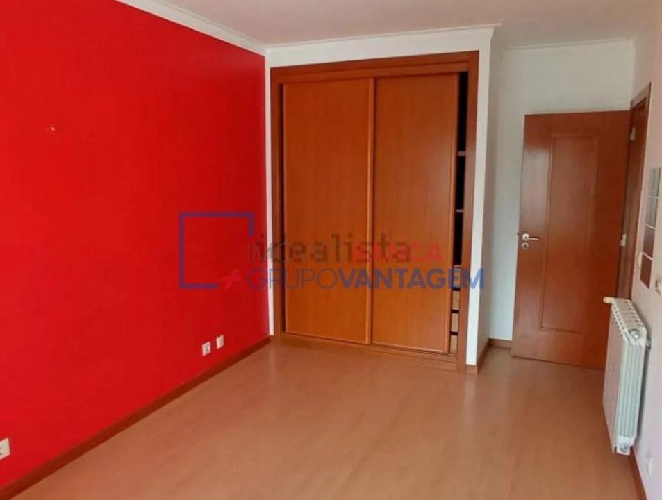 Apartamento T2 para Venda em Algueirão-Mem Martins Foto 14