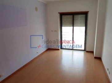 Apartamento T2 para Venda em Algueirão-Mem Martins