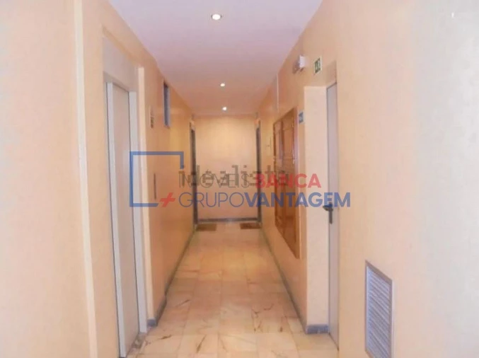 Apartamento T2 para Venda em Algueirão-Mem Martins Foto 3