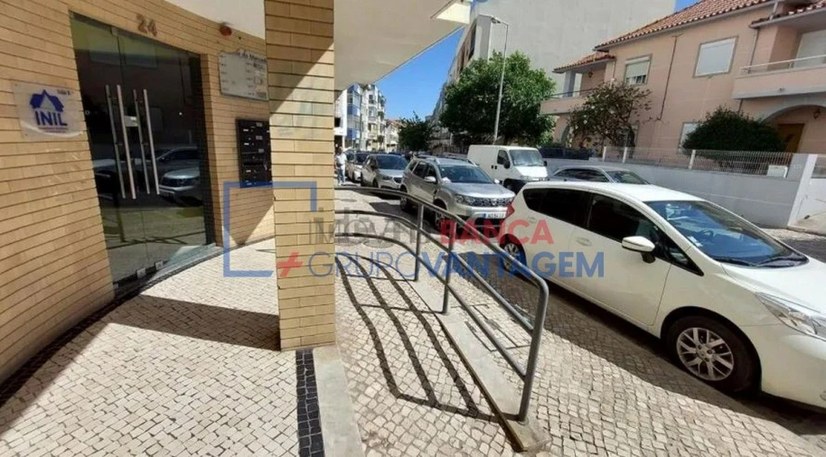 Apartamento T2 para Venda em Algueirão-Mem Martins Foto 9