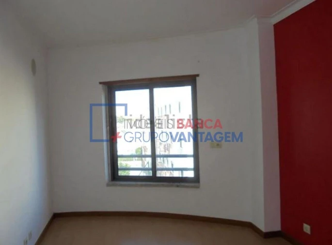 Apartamento T2 para Venda em Algueirão-Mem Martins Foto 13