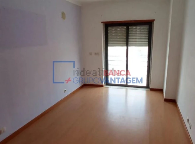 Apartamento T2 para Venda em Algueirão-Mem Martins Foto 15