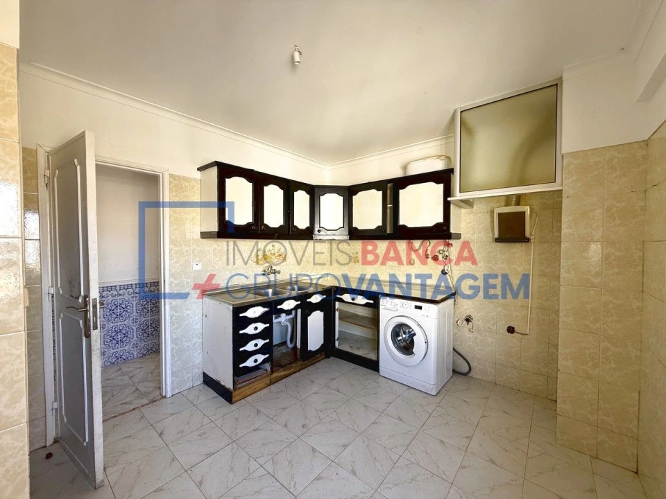 Apartamento T2 para Venda em Agualva e Mira-Sintra Foto 4