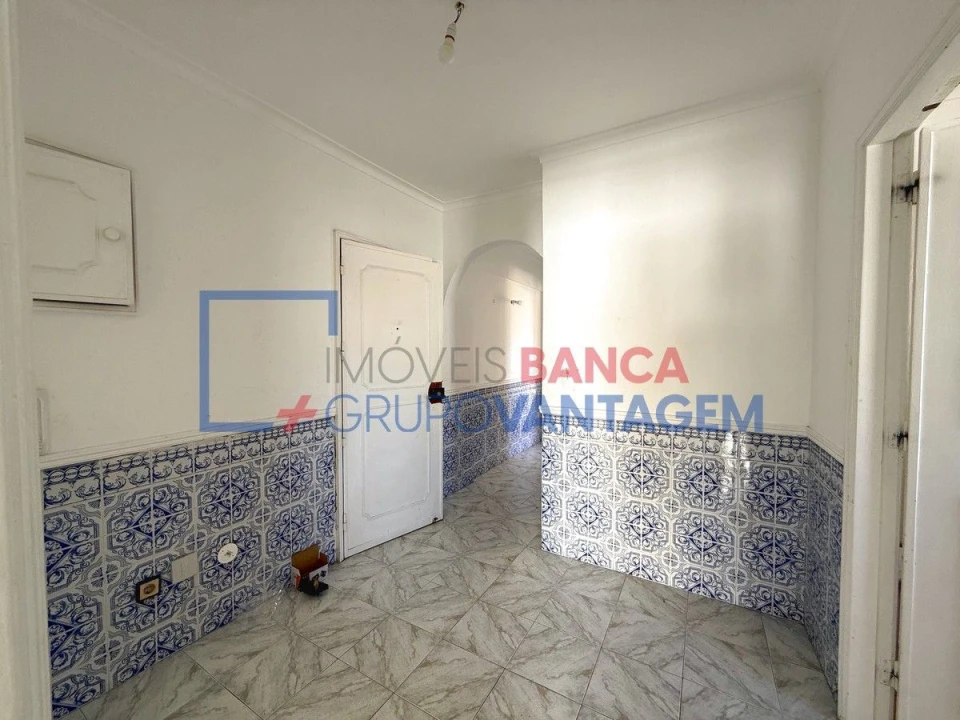 Apartamento T2 para Venda em Agualva e Mira-Sintra Foto 6