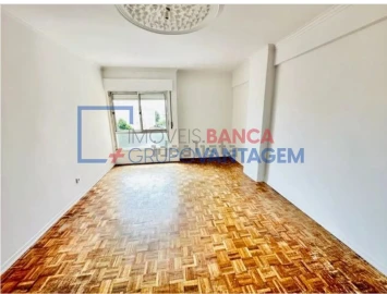 Apartamento T2 para Venda em Agualva e Mira-Sintra