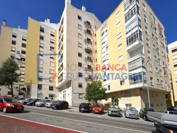 Apartamento T2 para Venda em Agualva e Mira-Sintra