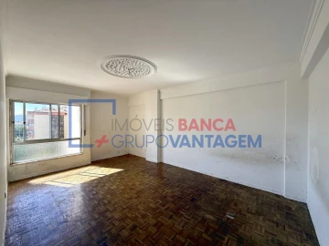 Apartamento T2 para Venda em Agualva e Mira-Sintra