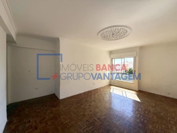 Apartamento T2 para Venda em Agualva e Mira-Sintra
