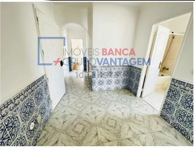 Apartamento T2 para Venda em Agualva e Mira-Sintra Foto 3