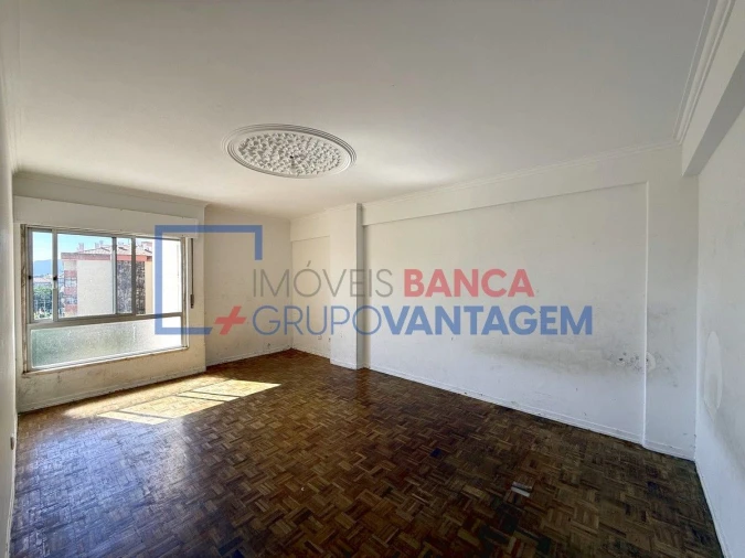Apartamento T2 para Venda em Agualva e Mira-Sintra Foto 2