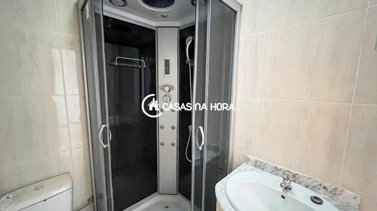 Apartamento T2 para Arrendamento em Avintes Foto 12