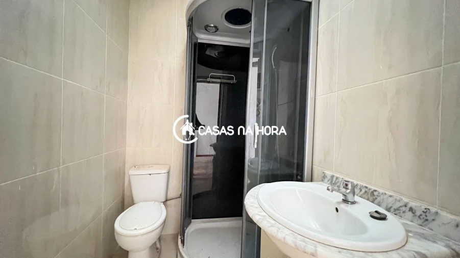 Apartamento T2 para Arrendamento em Avintes Foto 11