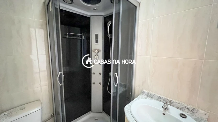 Apartamento T2 para Arrendamento em Avintes Foto 12