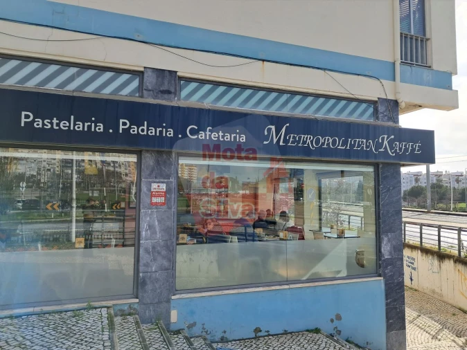 Loja para Arrendamento em Almada, Cova da Piedade, Pragal e Cacilhas Foto 10