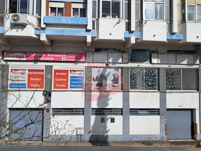 Loja para Arrendamento em Almada, Cova da Piedade, Pragal e Cacilhas Foto 8