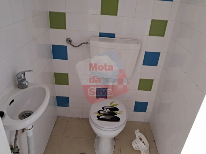 Loja para Arrendamento em Almada, Cova da Piedade, Pragal e Cacilhas Foto 6