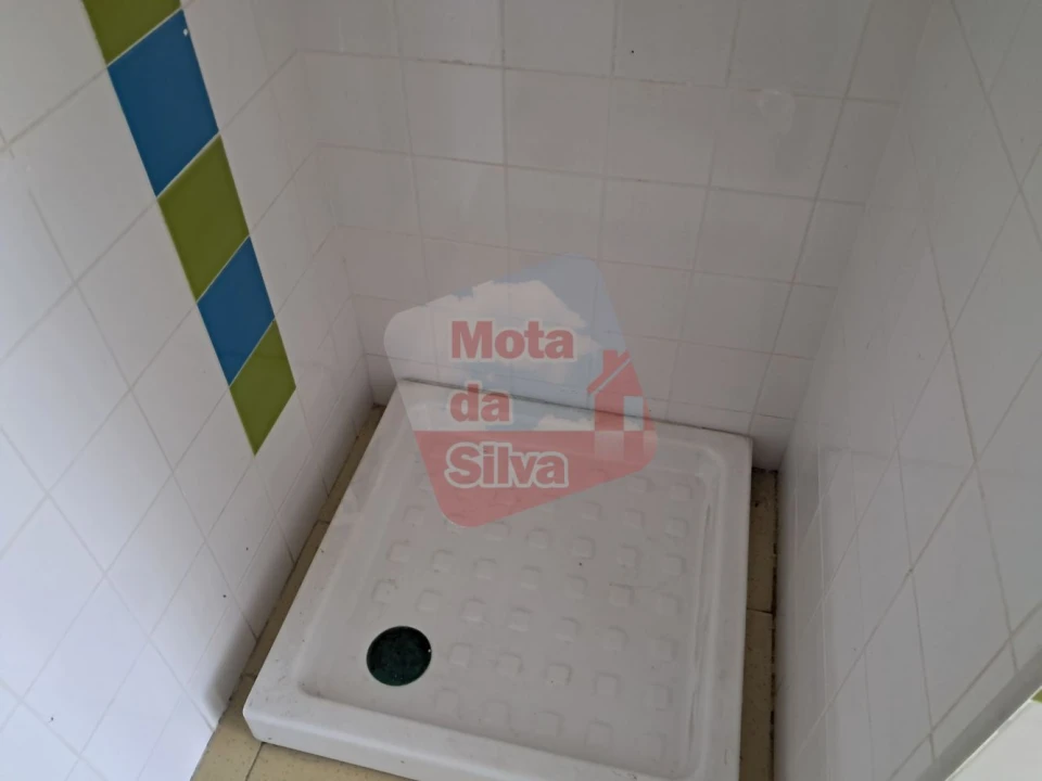 Loja para Arrendamento em Almada, Cova da Piedade, Pragal e Cacilhas Foto 7