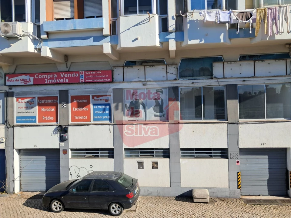 Loja para Arrendamento em Almada, Cova da Piedade, Pragal e Cacilhas Foto 13