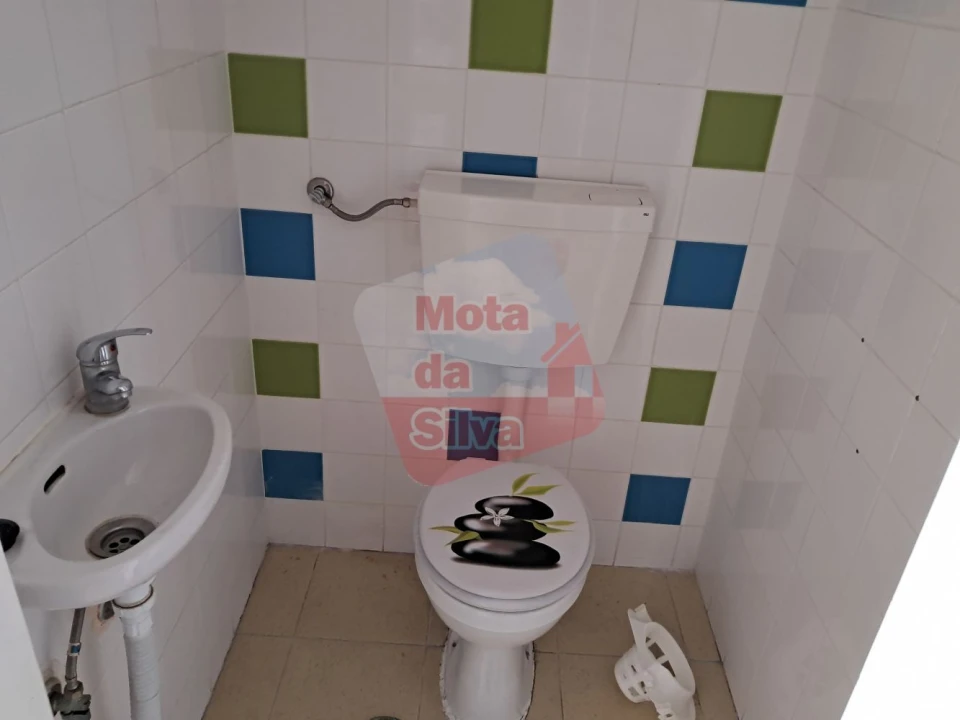 Loja para Arrendamento em Almada, Cova da Piedade, Pragal e Cacilhas Foto 6