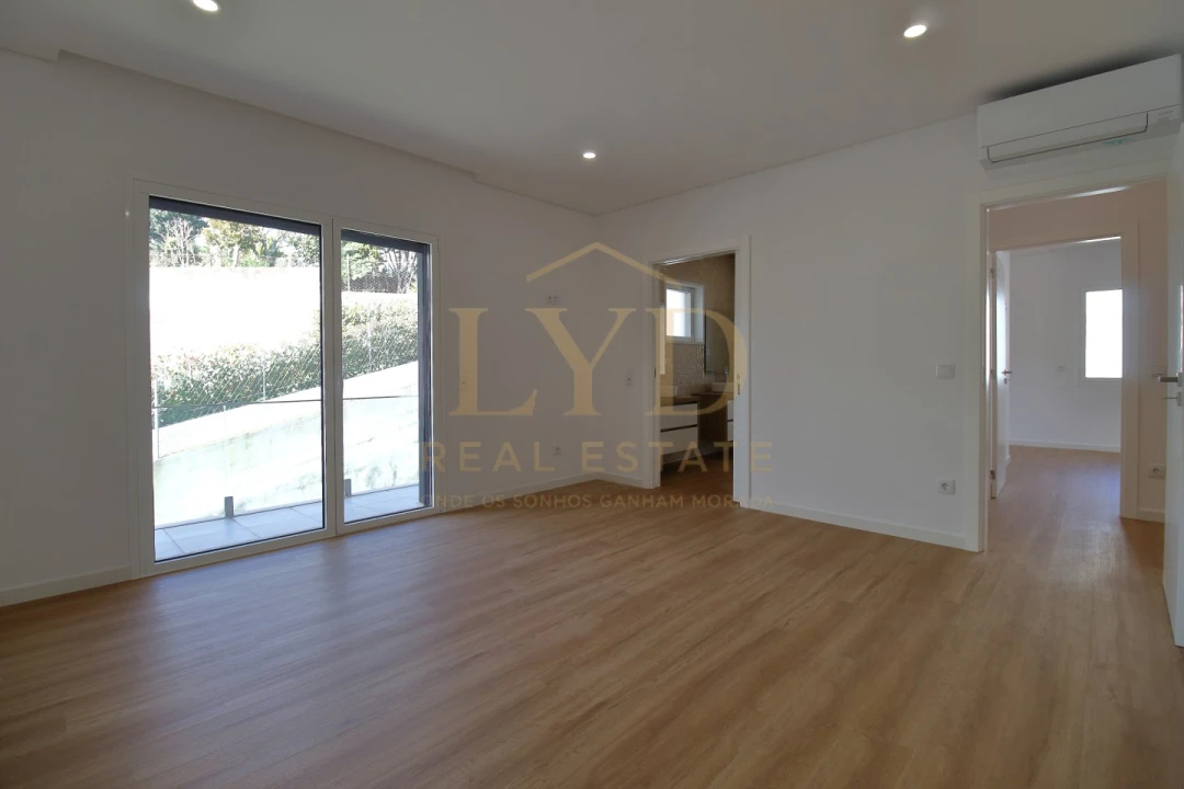 Moradia T3 para Venda em Recezinhos (São Mamede) Foto 16