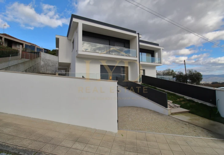 Moradia T3 para Venda em Recezinhos (São Mamede) Foto 2