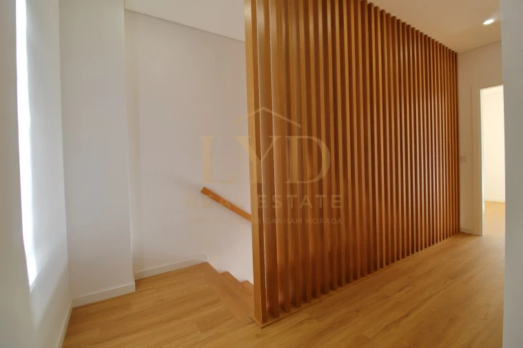 Moradia T3 para Venda em Recezinhos (São Mamede) Foto 9