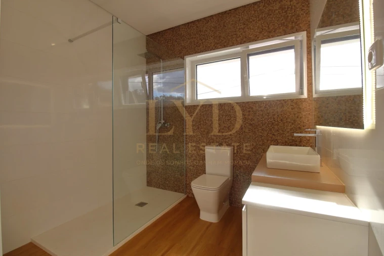 Moradia T3 para Venda em Recezinhos (São Mamede) Foto 12