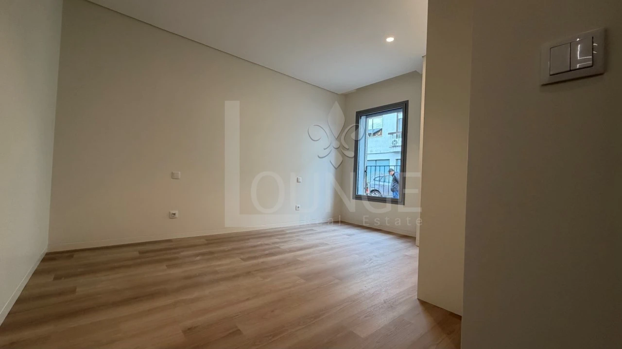 Apartamento para Venda em Lordelo do Ouro e Massarelos Foto 8