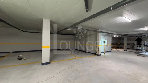 Apartamento para Venda em Lordelo do Ouro e Massarelos