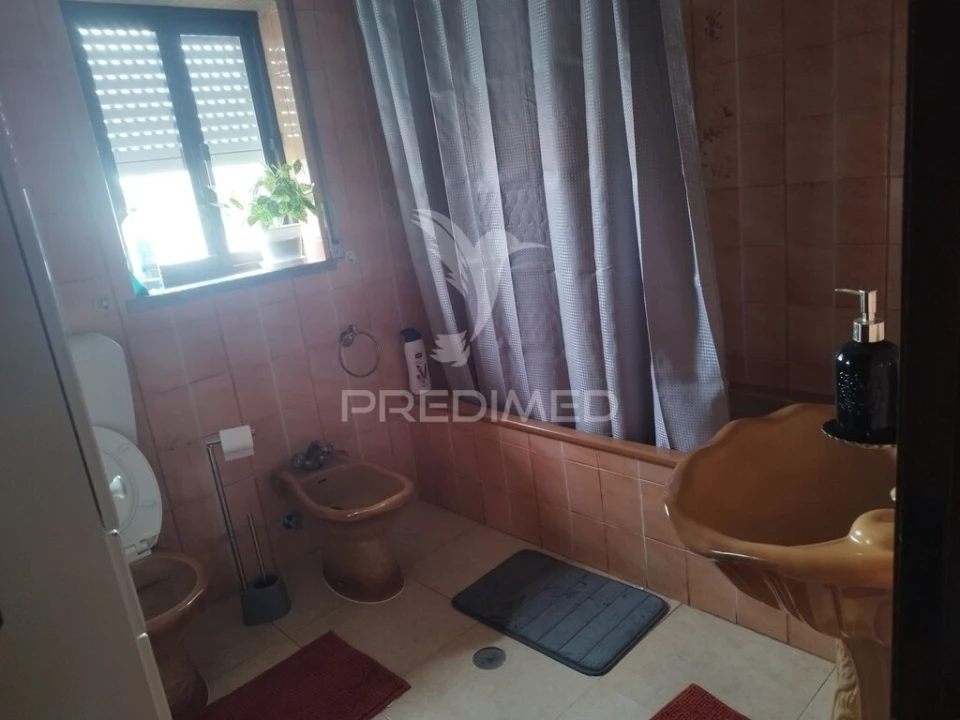 Moradia T3 para Venda em Alpalhão Foto 8