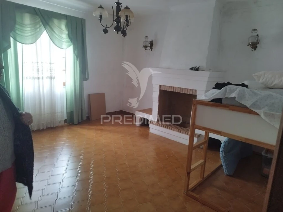 Moradia T3 para Venda em Alpalhão Foto 3