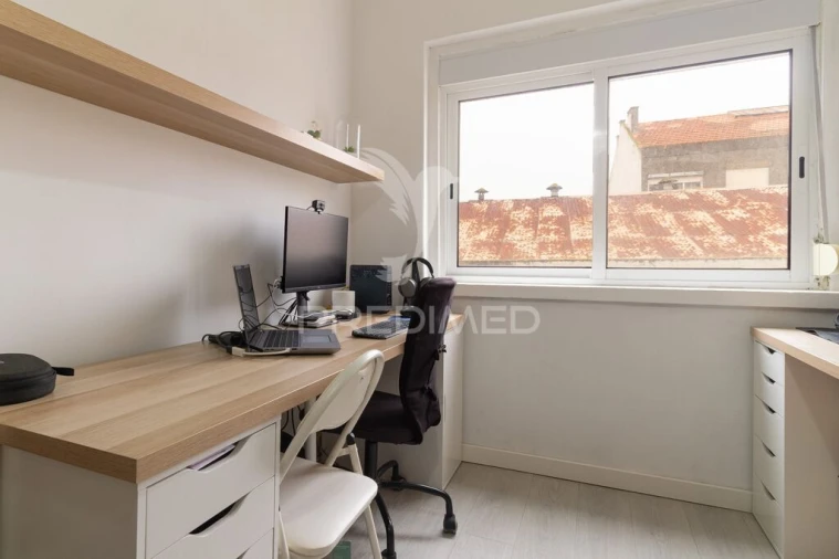 Apartamento T3 para Venda em Seixal, Arrentela e Aldeia de Paio Pires Foto 10